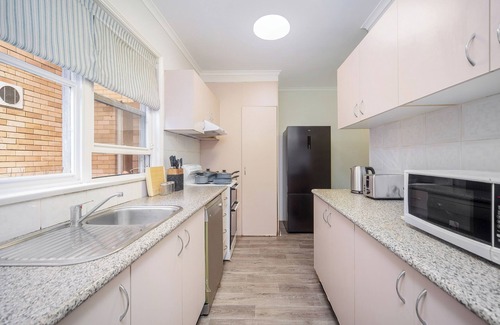 Burwood Condo | Cosy & Convenient Place with Free Parking in Inner West Area