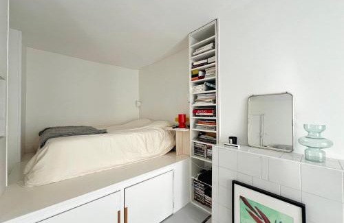 Quartier Sainte-Marguerite Apartment | cosy design apartment Paris