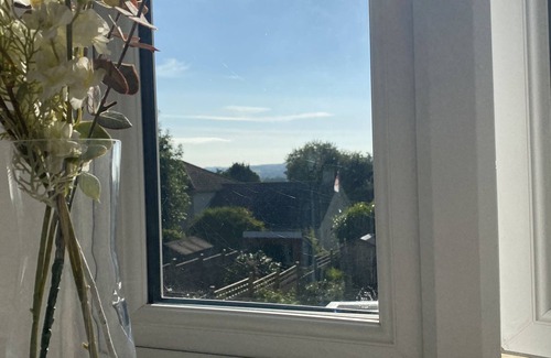 Kilmington House | Cosy Devon Cottage in a stunning location