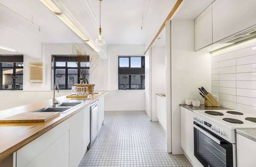 Newton Apartment | Cosy doubleroom in the heart of KRoad Zodiak Stays