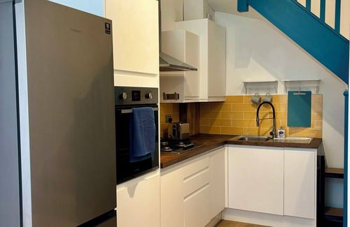 Battersea House | Cosy Duplex in Battersea - 10 minutes from central London