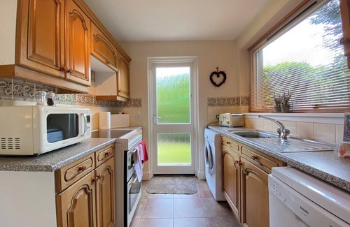 Duddingston Cottage | Cosy Edinburgh cottage, near Portobello