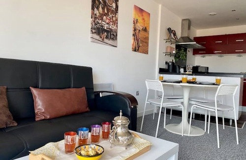 Northampton Apartment | Cosy Egyptian Inspired City Centre Apartment