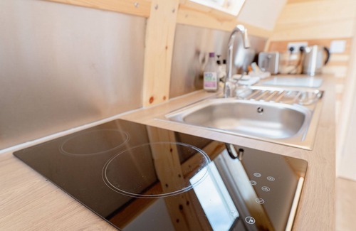 Collingham Cabin | Cosy En-Suite Cabin near Newark