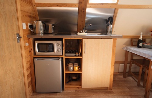 Jameston Cabin | Cosy En-suite Wigwam Glamping Pod