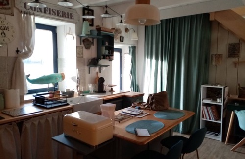Tredarzec Cottage | Cosy Fisherman's cottage, view on river, 10 mns away from beaches