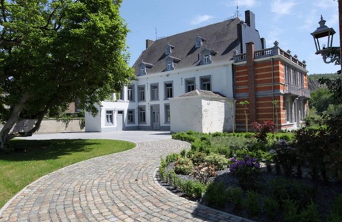 Wanze House | Cosy Holiday Home in Wanze With Sauna