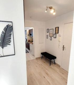 Cergy Apartment | Cosy Home 2 - Spacieux 3 pièces avec parking - 30 min de Paris