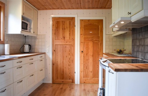 Ronneby House | Cosy house on a lush plot by the sea in the Blekinge archipelago.