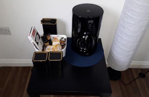 Kidbrooke with Hornfair Apartment | Cosy London holiday Home (Near O2 arena)