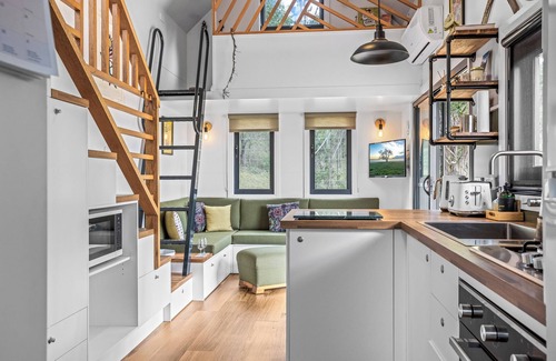 Millfield House | Cosy Luxurious Tiny House Hunter Valley - Neudorf Country Retreat