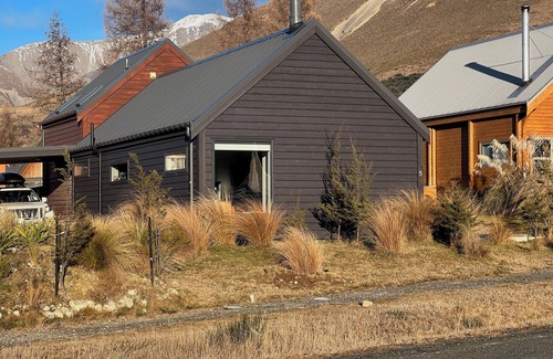 Castle Hill House | Cosy modern house close to tracks and ski fields