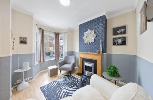 Swanscombe House | Cosy Modern Two Bed Terrace