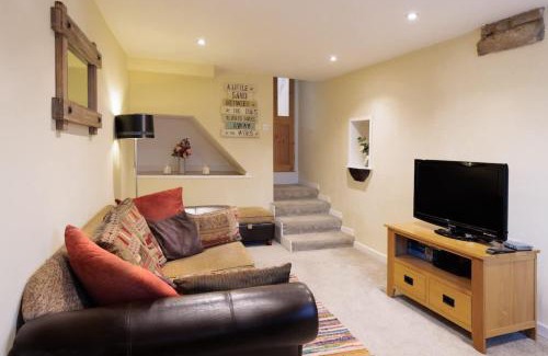 Pickering House | Cosy one bedroom cottage in Pickering