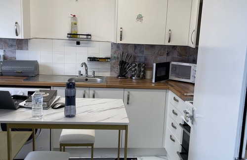 New Cross Apartment | Cosy Pent House Apartment