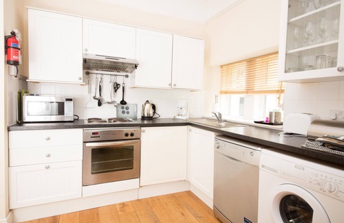 Stronachlachar Cottage | Cosy retreat, stunning loch views, new fast wifi, woods, walks, pet friendly