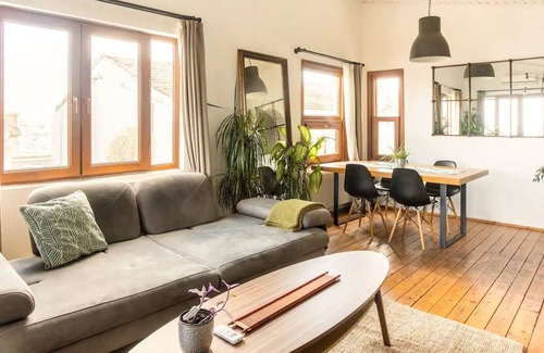 Galata Apartment | Cosy Roof Flat on 5th Floor With Bosphorus View