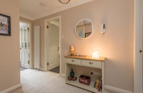 Ellemford Apartment | Cosy Roseburn Apartment, Edinburgh - 2 Bedrooms, FREE PARKING
