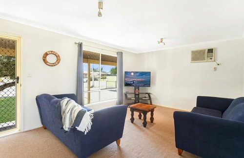 Goolwa South House | Cosy shack close to surf beaches, river and shops