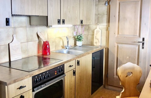 Litziruti Ski Chalet | Cosy ski retreat Swiss Alps 10 min to Arosa Sleeps 6. Spectacular mountain views