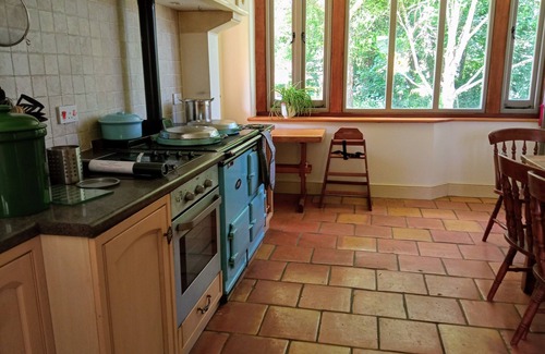 East Lydford Cottage | Cosy Somerset cottage, open fire, country walks, pet friendly.