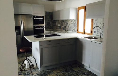 San Ambrosio House | Cosy spacious house in the old town with breathtaking views