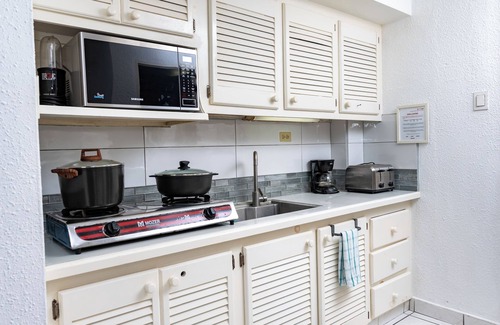 Crown Point Apartment | Cosy Studio on the Beach