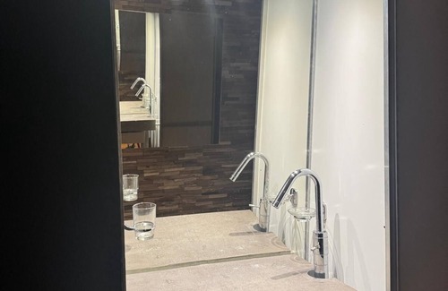 Wambrechies Apartment | Cosy studio room with separate entrance, parking and bathroom.