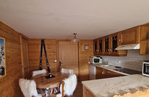 Manigod Apartment | Cosy T1 with magical view of the Aravis mountains