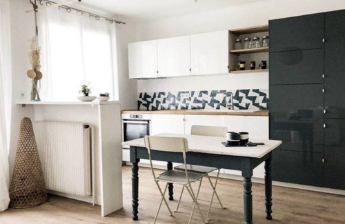 7th Arrondissement Apartment | Cosy T2 apartment - Lyon 7th metro streetcar - Parking - Charming furnishings
