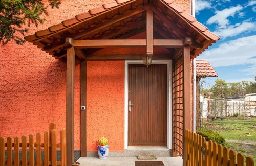 Ziegenhals Apartment | Cosy Villa in K nigs Wusterhausen OT Niederlehme with Garden
