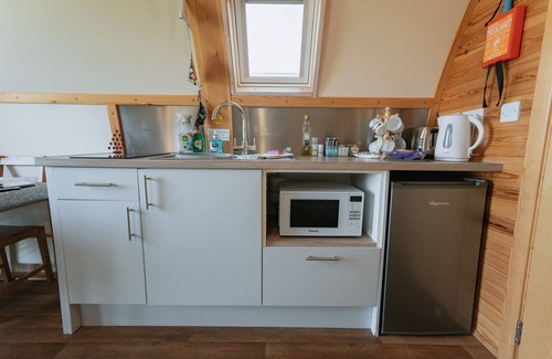 Tirabad Cabin | Cosy Welsh Cabin with Incredible Views