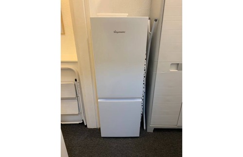 Birkenhead Apartment | Cosy Wirral home near Liverpool with Free Parking!