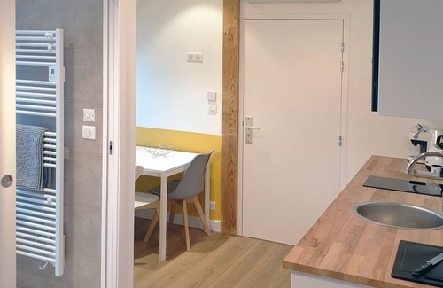 Ittenheim Apartment | CosyBNB Jaune independent apartment, wifi, breakfast parking