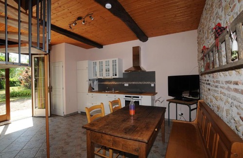 Avrilly House | coté loire