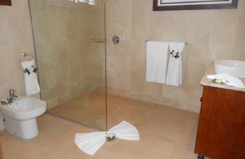 Praslin Island Villa | Cote d'Or Footprints