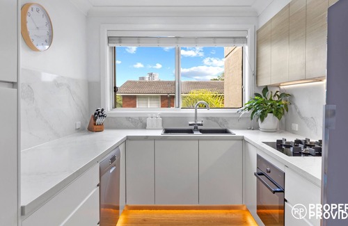Dee Why Apartment | Cotswold & Coast Executive Apartment in Dee Why!