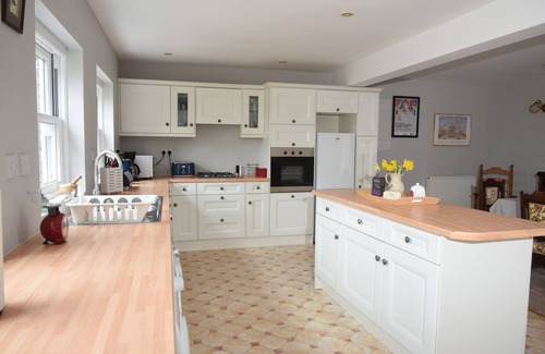 Stroud Cottage | Cotswold dog-friendly holiday home