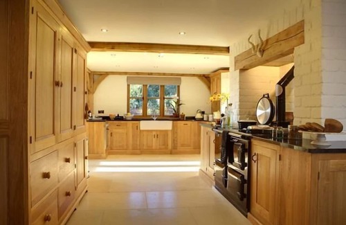 Beckford Cottage | Cotswolds luxury family friendly oak framed cottage with fab interior style