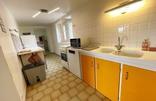 Saint-Quentin-sur-Inrois Cottage | Cottage with Garden, WiFi, Private Parking near Loches