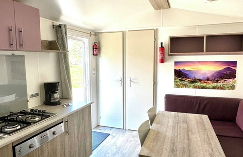 Leuk House | Cottage 2 Mobilhome 2 Zimmer Unterkunft für 2 Erwachsene + 1 Kind auf Ecksofa