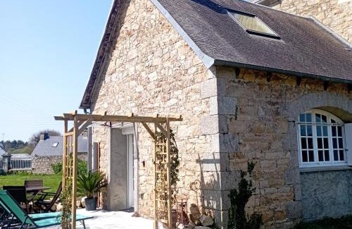Begard House | Cottage 3 étoiles à 25 mn de la côte de granit rose
