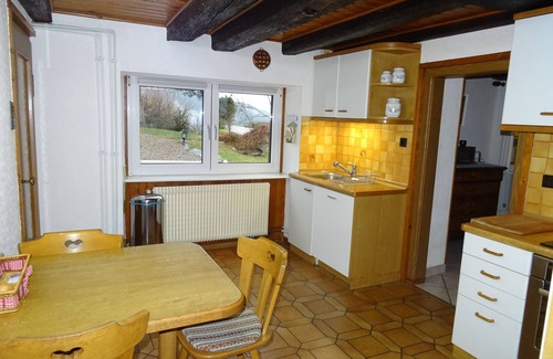 Geishouse Ski Chalet | Cottage, 3 bedrooms, sleeps 8, valley views, fully equipped