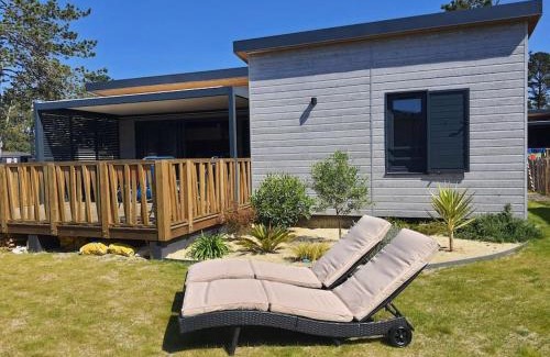 Jullouville-les-Pins Ski Chalet | Cottage 4-6 pers-piscine chauffée-150m plage