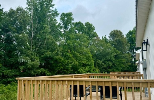 Farmers Cottage | Cottage 4 at MeadowView- near cave run lake!