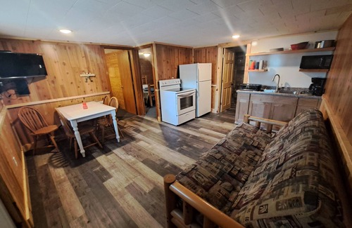 Osakis Cabin | Cottage 5 is great for family gatherings, & fishing on Lake Osakis!