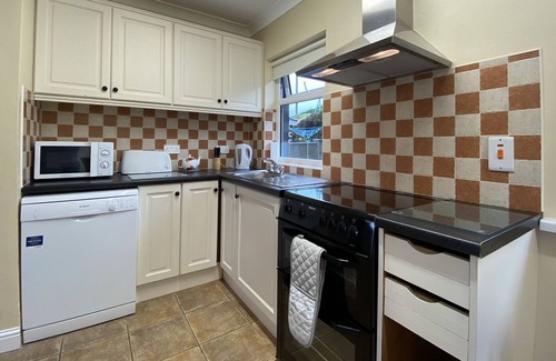 Cornamona Cottage | Cottage 512 - Cornamona - sleeps 4 guests in 2 bedrooms