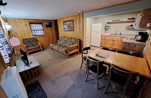 Osakis Cabin | Cottage 6 is great for family gatherings, & fishing on Lake Osakis!