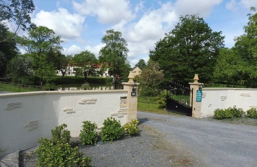 Cartigny l'Epinay Cottage | Cottage 8 people with heated indoor pool and fishing pond.