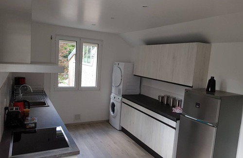 Orleans House | Cottage along the Loire on Private Road 10 minutes from the City Center. 4p